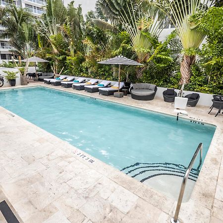 Hotel Croydon Miami Beach Exterior photo