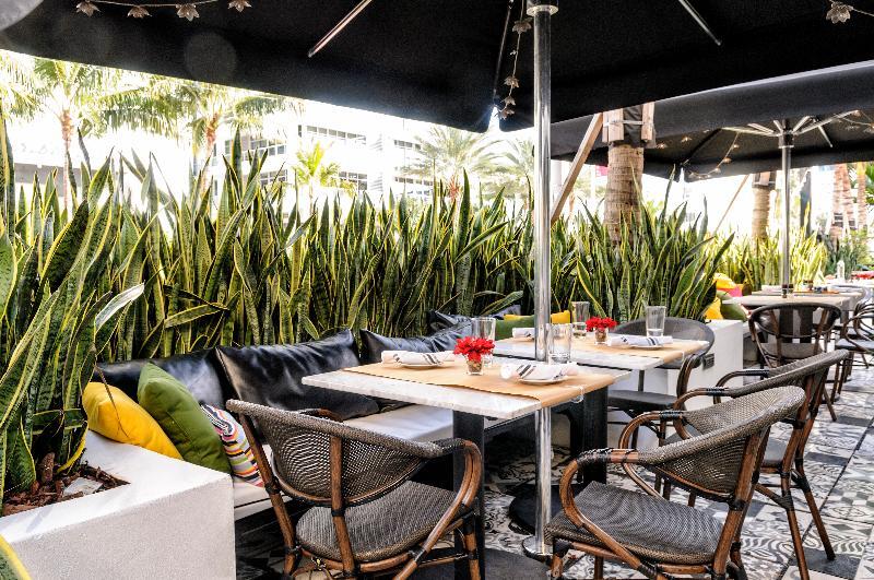 Hotel Croydon Miami Beach Exterior photo